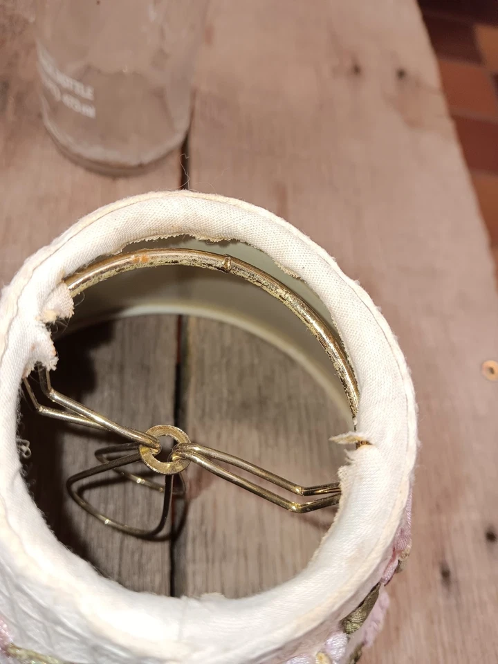 Embroidered Floral Clip-On Lampshade, Basket Motif, Waffle Weave - Image 2 of 4
