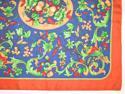 ๐ฆ CODELLO Silk Scarf โ 33 PARROT Garden Baroque Blue Green Orange Vintage Twill - Picture 4 of 7