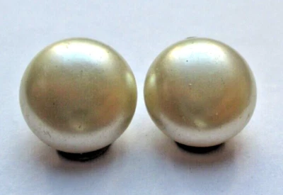 boucles d'oreilles clips bouton classiques perle blanc nacré bijou vintage 3075 - Photo 1/2