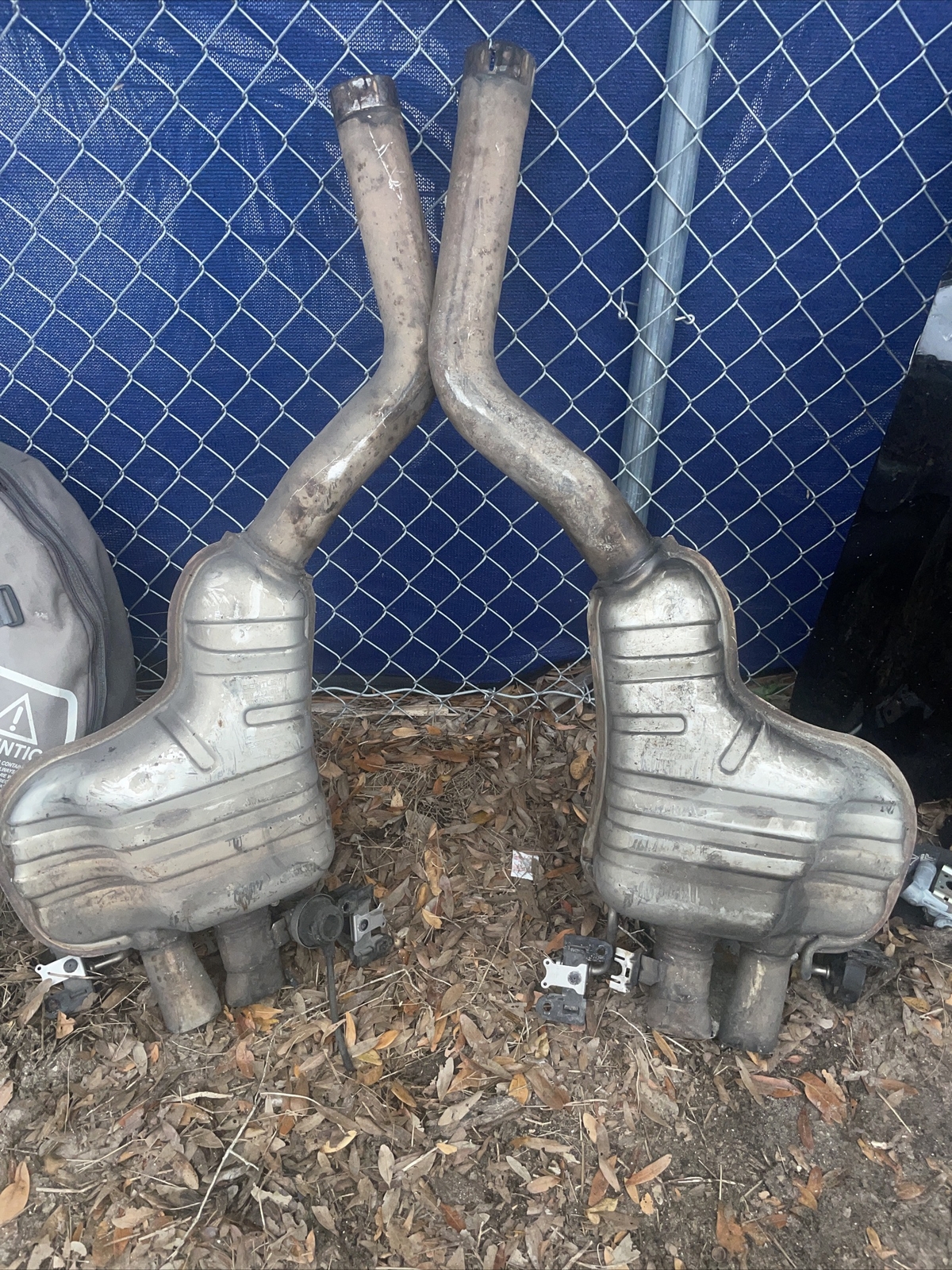 04-10 Bentley Continental GT GTC OEM Factory Mufflers Left & Right W/ Hangers