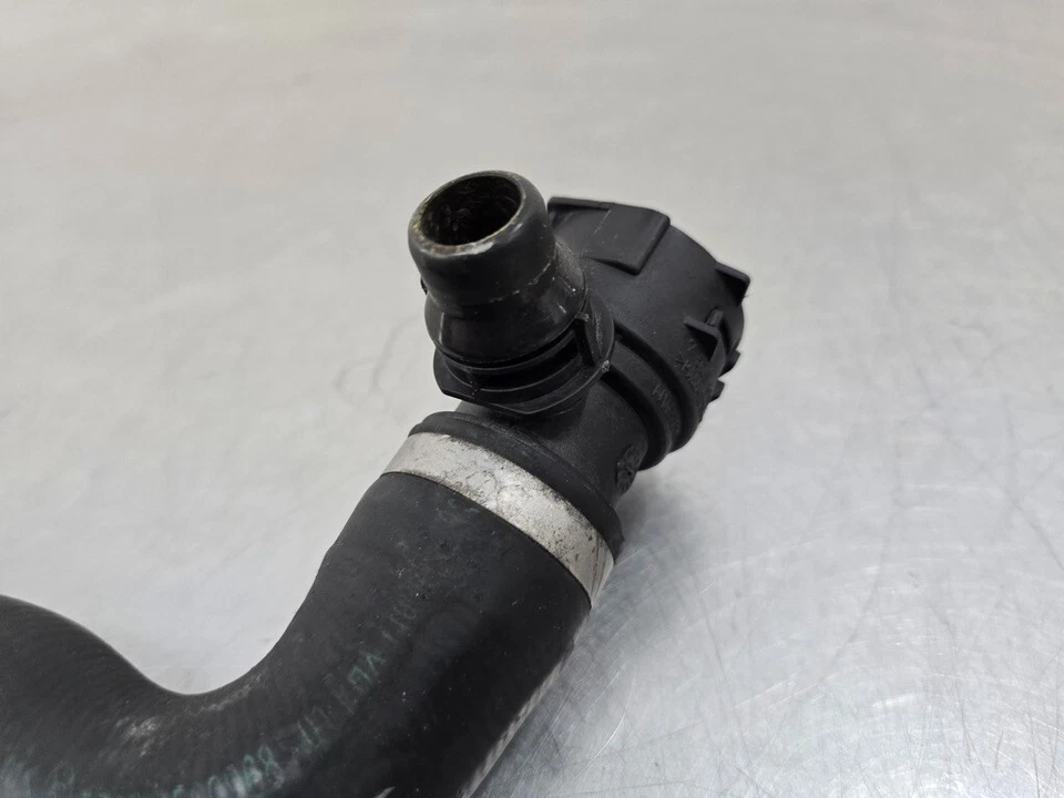 08-10 BMW 535I / XDRIVE 535XI RADIATOR UPPER COOLANT HOSE OEM GENUINE Foto 2 de 4