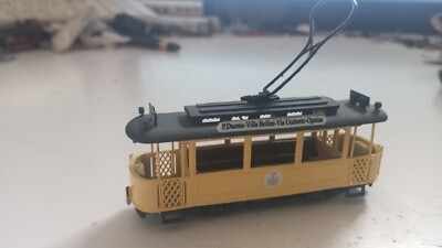 Catania Straßenbahn H0m verrückt montiert und lackiert
