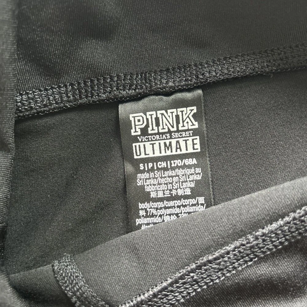 victoria-secret-vs ultimate leggings
