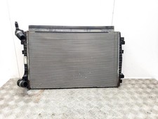 SKODA SUPERB MK3 B8 2018 2.0 DIESEL WATER COOLANT RADIATOR 5Q0121251GQ