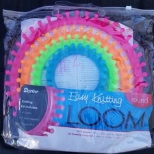 Darice Easy Knitting Round Loom Set 4 Looms 1 Yarn Needle 1 Loom Pick Crafts
