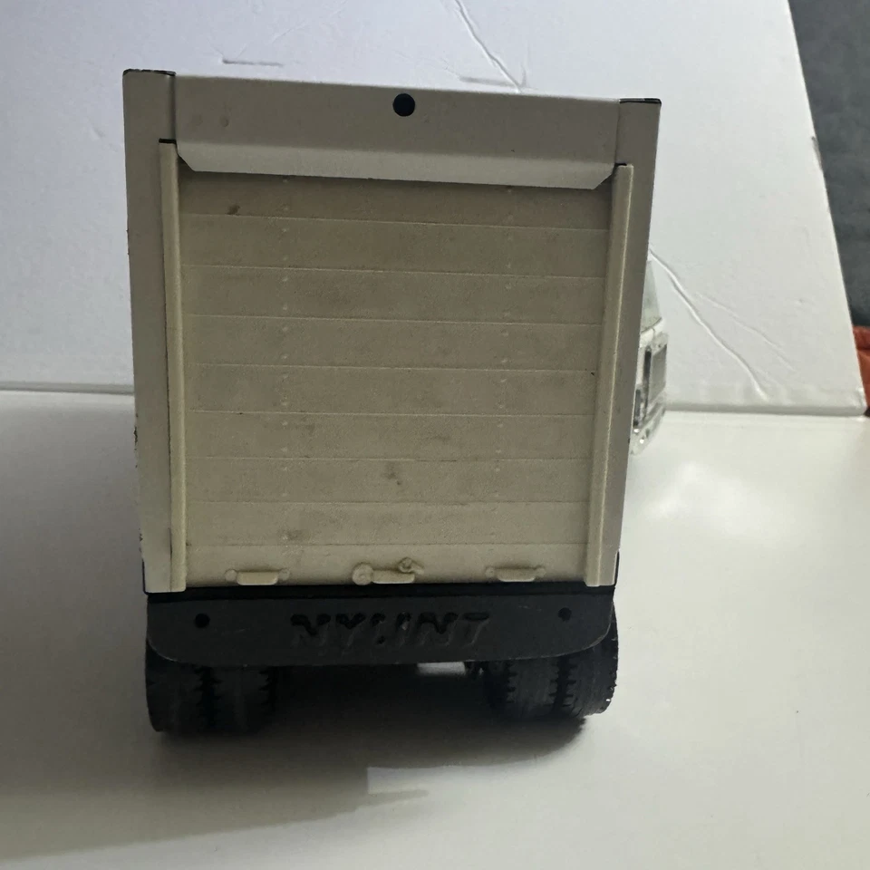 NYLINT Piazza Pizza Trailer Semi Truck Vintage Rare 21” 18 Wheeler Supermarket - Image 4 of 4