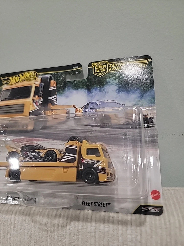 Hot Wheels Premium Team Transport 2025 '20 Toyota GR Supra & Fleet Street - Image 3 of 3