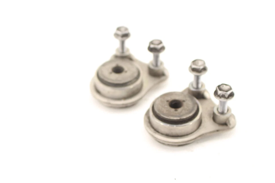 Yamaha XSR700 2024 OEM ABRAZADERA DE ESCAPE SILENCIADOR TUBO BANDA Foto 4 de 4