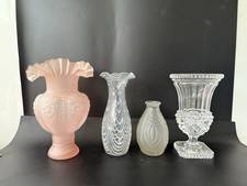Quatre vases. Verre. France