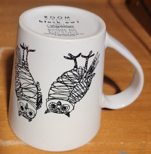Signature Room Creative BLACK OWL Mug, 12 oz / 3 7/8", 2012, Stoneware - Picture 6 of 8