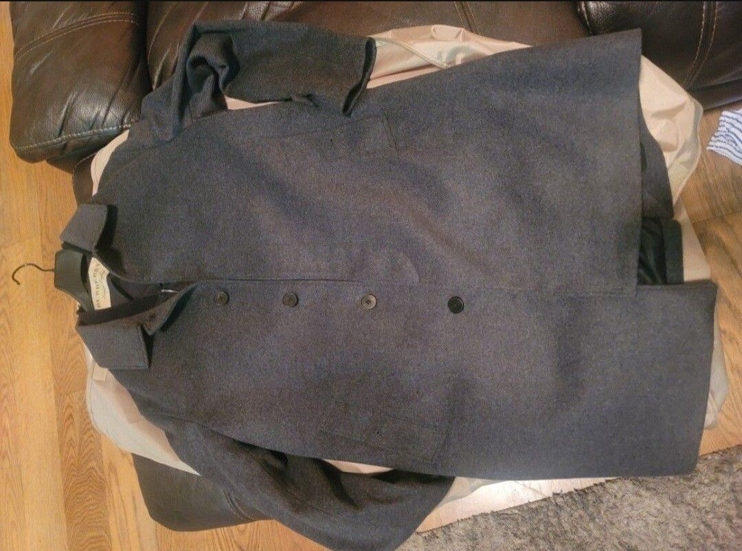 Picture 1 of 1