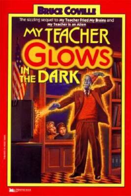 My Teacher Glows in the Dark (My Teacher is an Alien, Bk. 3) - ACCEPTABLE