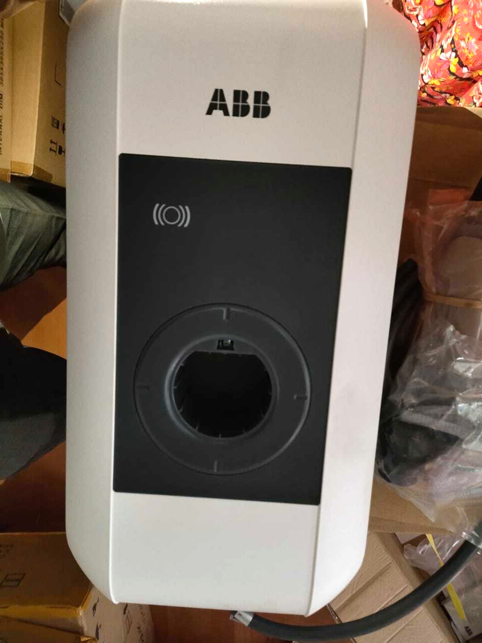 1PC- ABB AC Ladestation 6AGC070447 type evlunic_b+_w11-g4-r-0 - NEW