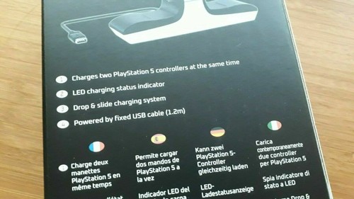 1 x REVENT FOR PLAYSTATION 5 TWIN CHARGE DOCK BRAND NEW SEALED - Picture 2 of 3