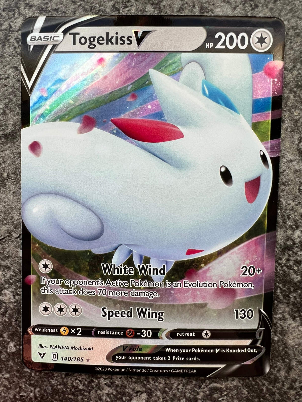 Pokémon TCG - Togekiss V Vivid Voltage 140/185 Holo Rare V