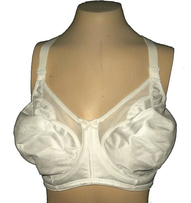 Bra Vintage 1970s Sears Ah-h Classic Perma-Prest Underwire white