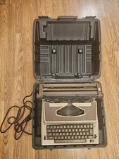 Vintage Royal Cavalier 1000 Electric Typewriter & Hard Shell Case Parts / Repair thumbnail