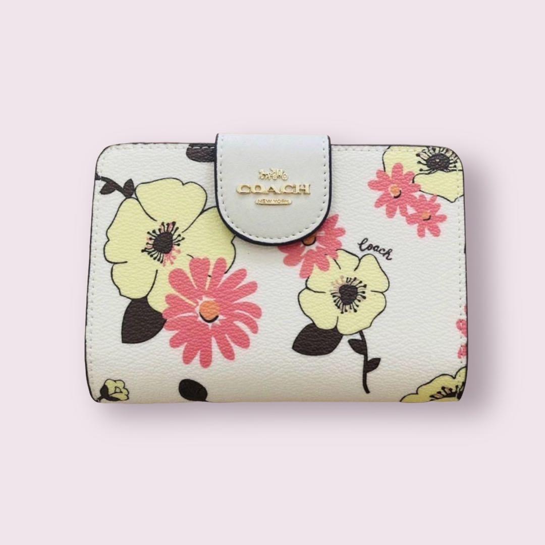 Coach NEW Medium Corner Zip Wallet With Floral Cluster Print Chalk