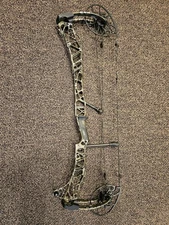 Mathews LIFT X 33 Right Hand Mossy Oak Bottomland Camo. 55/28