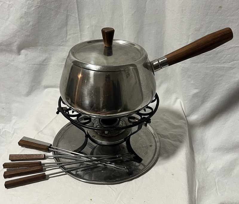 Vintage Mid-Century 18-8 Stainless Steel Fondue Pot Wood Handle Set w/ 6 Forks 