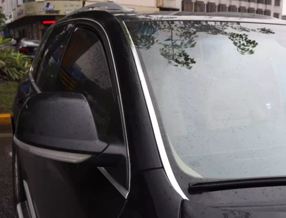 Tira de moldura decorativa de vidrio de engranaje delantero de acero inoxidable para Volkswagen Touareg 06-2010 Foto 4 de 4