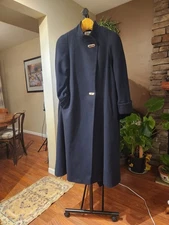 Leslie Fay Women’s 8 Long Maxi Coat 100% Pure Wool Navy Blue Vintage Clasps