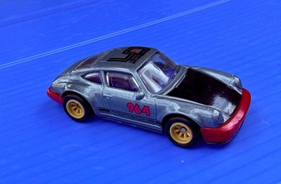 2016 Hot Wheels Car Culture Track Day Prototype Unspun Porsche 964 Real Riders