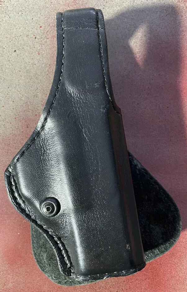 Safariland 528-83 Glock 17 19 22 23 Black Leather Concealment Holster RH - Image 3 of 4