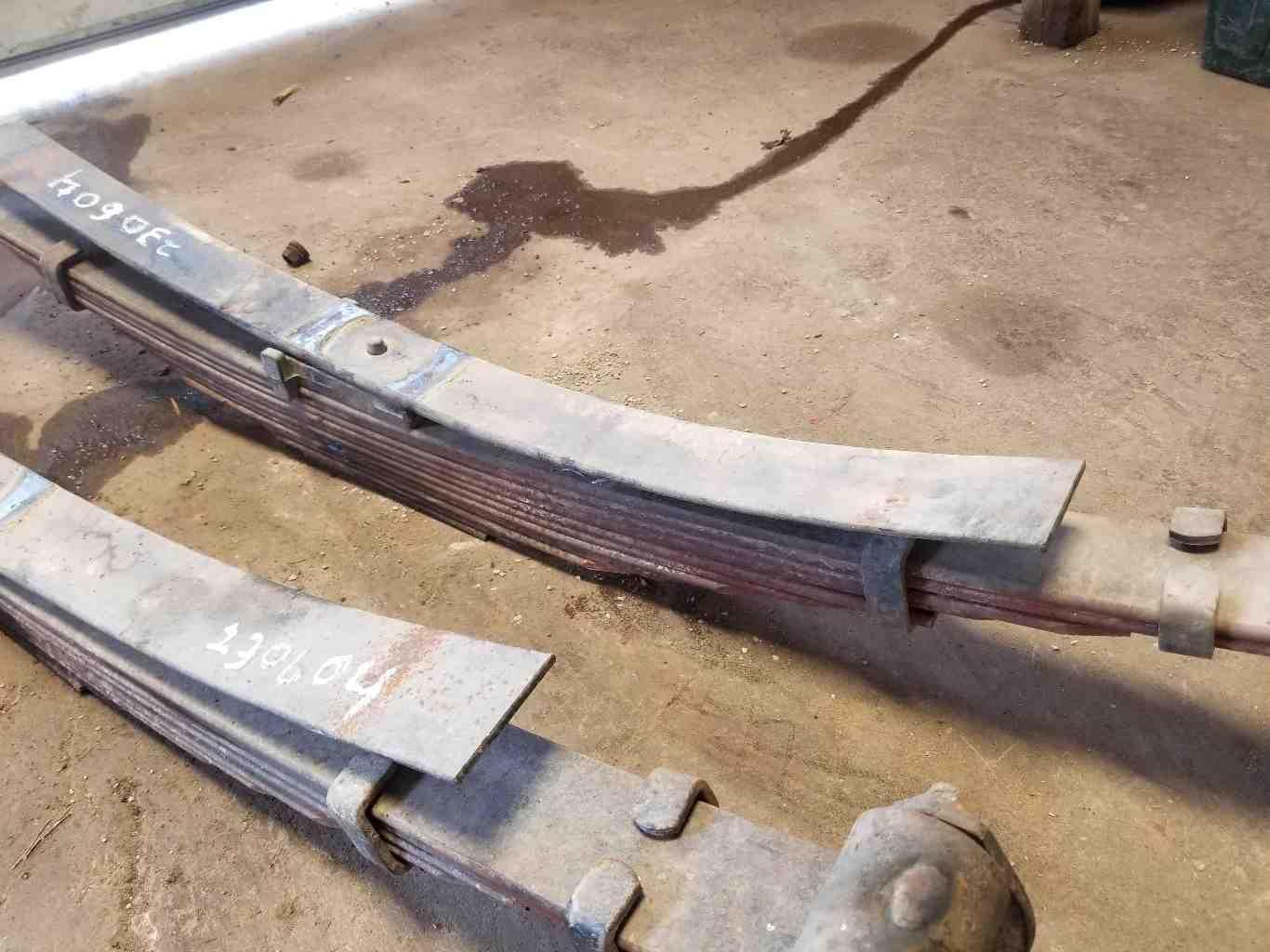 LH & RH LEAF SPRINGS Main Spring FORD F350 SD PICKUP 99 00 01 02 03 04