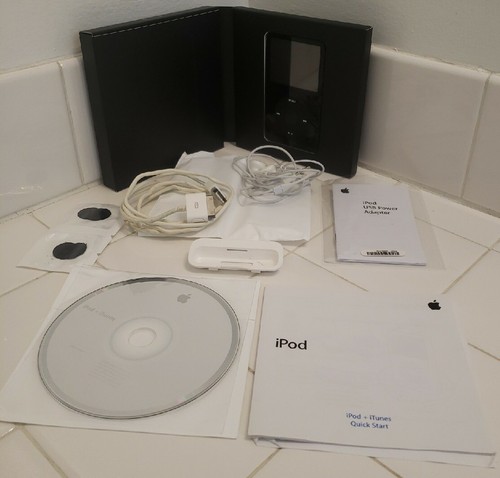 Apple A1136 30GB iPod Video 5th Generation - Black - CIB (MA146LL/A) - Picture 2 of 14