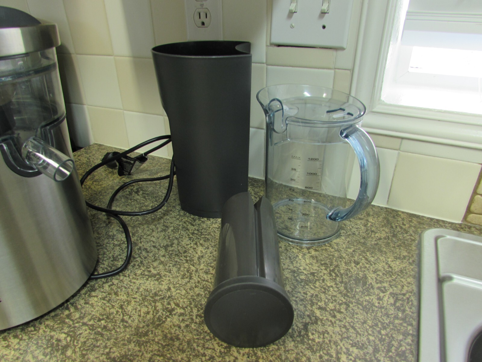 Breville Juicer Model BJE510XL Digital LED Fruit Veggie Extractor 5