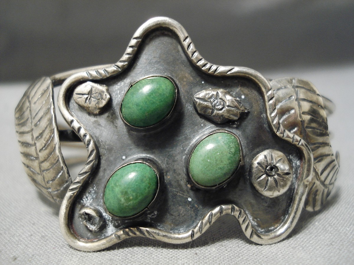 Twisted Pond Vintage Native American Navajo Cerrillos Turquoise Sterling Silver Leaf Bracelet Twisted Pond Vintage Native American Navajo Cerrillos Turquoise Sterling Silver Leaf Bracelet