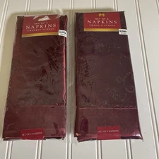Bed Bath Beyond 2 NIP Set of 8 Dinner Napkins Twinkle Scroll, Ruby Red