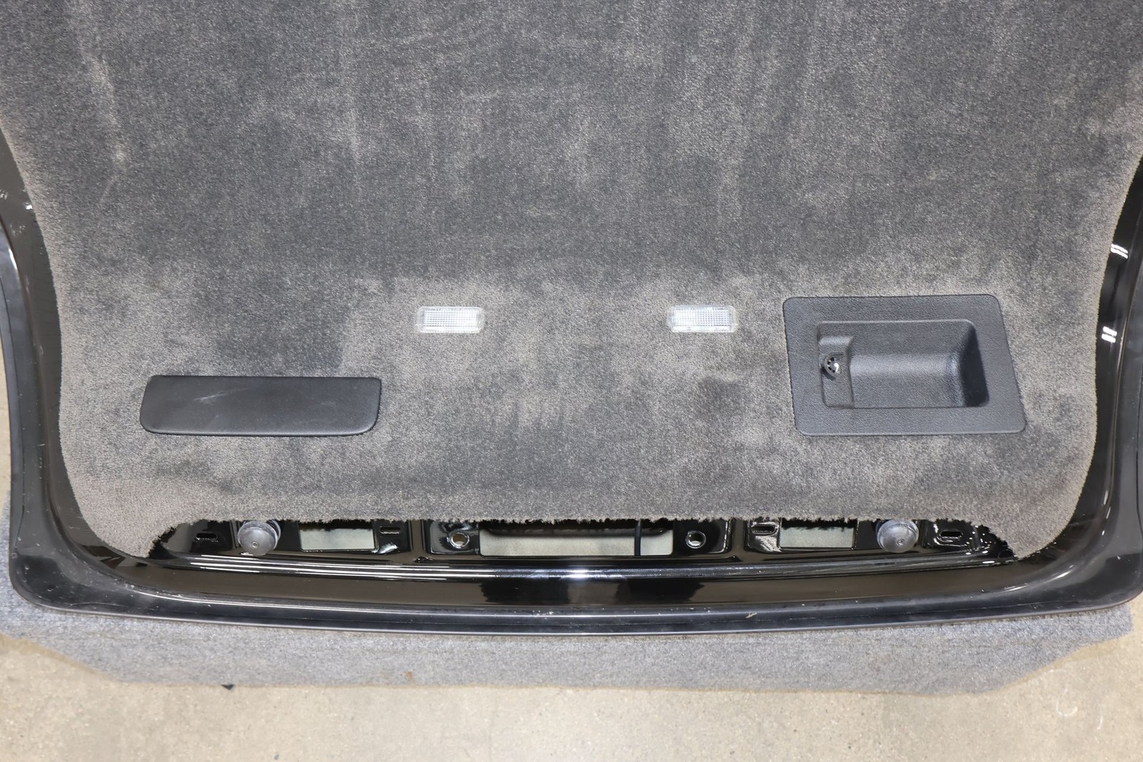 Bentley Continental Flying Spur 2006 Condenser compartment lid