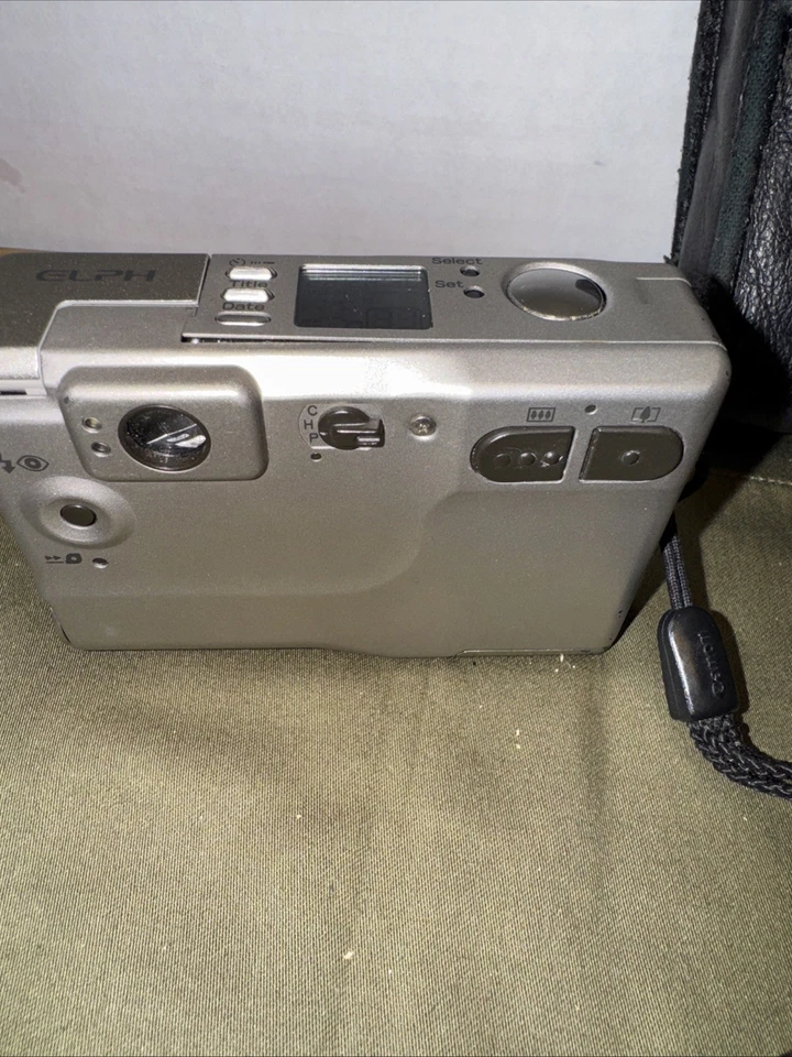 Canon compact film camera ELPH Zoom Lens 24-48mm 1:4.5-6.2 Tested includes Case - Image 4 of 4