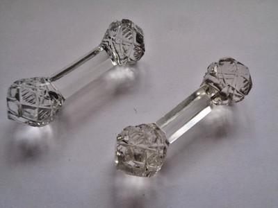 Antikes Paar viktorianische Messerbänkchen geschliffenes Kristall 9 cm lang gebraucht