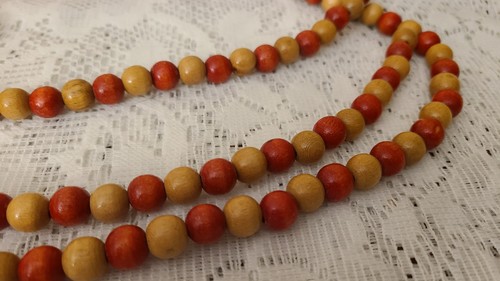 Wood Bead Garland 9 Feet Vintage Christmas Natural & Red - Picture 3 of 3