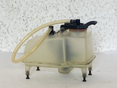 Einen gebrauchten 1:8-origonal Thunder-Tiger-MTA-4(S28)S50 Nitrotank,ohne Pumpe 