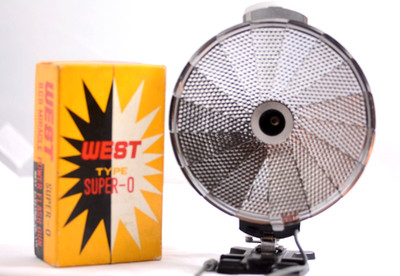 RARE VINTAGE WEST SUPER-0 MIRACLE POWER CAMERA FLASH WITH BUILT-IN PC CORD BOX