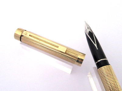 Stylo Plume Sheaffer Targa Prestige Bandes Grey Laque - Plume En Or 18K P200 - Occasion Très Bon état