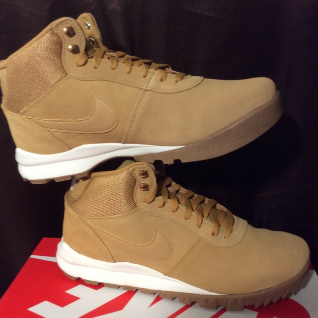 nike hoodland boots