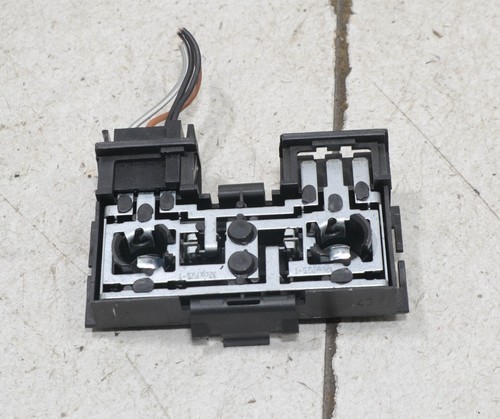 VW Passat 35i Limo Bj 88 Lampenträger Rücklicht Heckklappe LINKS #101000-H496