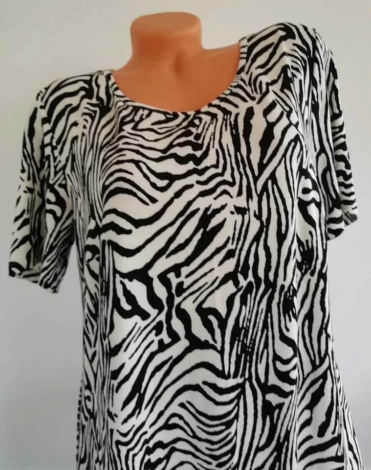 Gr. 42 * 44 Sheego leichtes Jerseykleid Midi Zebra-Look Volant weiß - 40% Rabatt - Bild 2 von 4