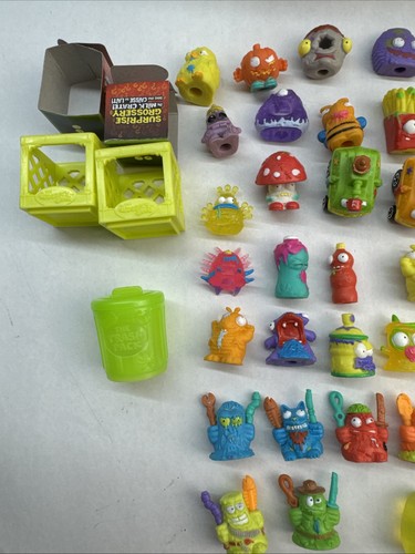 The trash pack tin metal dumpster Collector's Display Case + 39 Mini Figures Lot - Picture 2 of 5