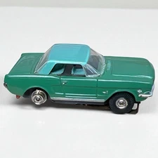 AURORA MODEL MOTORING THUNDER JET 500 1964 FORD MUSTANG-RARE GREEN-NICE-RUNS!
