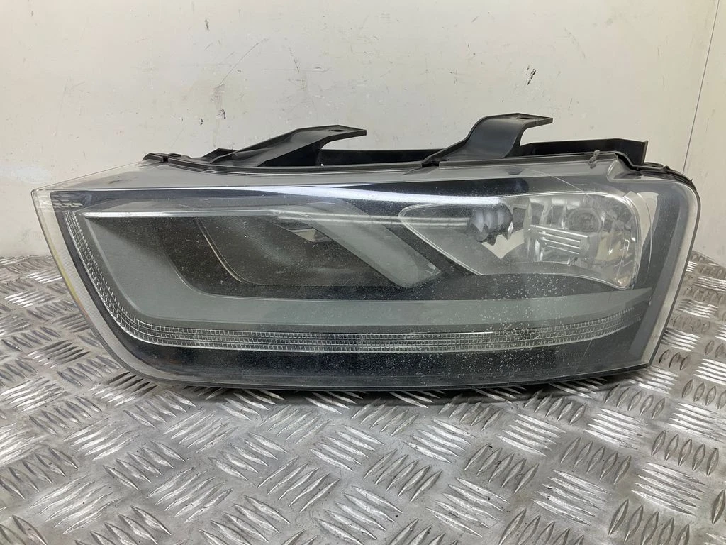 Dettaglio Sostitivo Per Fanale Anteriore Sinistro Audi Q3 8U 2012-2014 - Frankberg - Codice OEM 8U0955101
