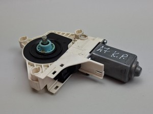 AUDI Q5 8R Fensterheber Motor links 8K0959801B 31428423 Original Teil