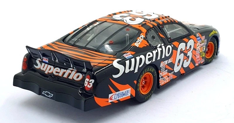 Team Caliber escala 1/24 P632156XX - Chevrolet Nascar #63 Superflo - Verde - Imagem 2 de 4