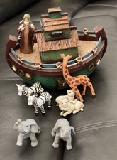 Noah  s Ark With Noah And Animals 7 Figures Total
