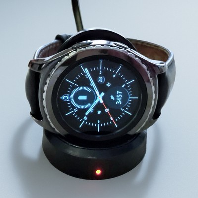 SAMSUNG Gear S2 Classic Smartwatch 44mm (Model N° SM-R735T) - NEEDS NEW BATTERY